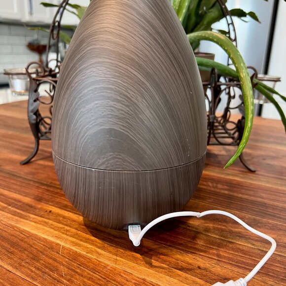 SALE! Sharper Image Aromatherapy Misting Diffuser - Picture 4 of 7